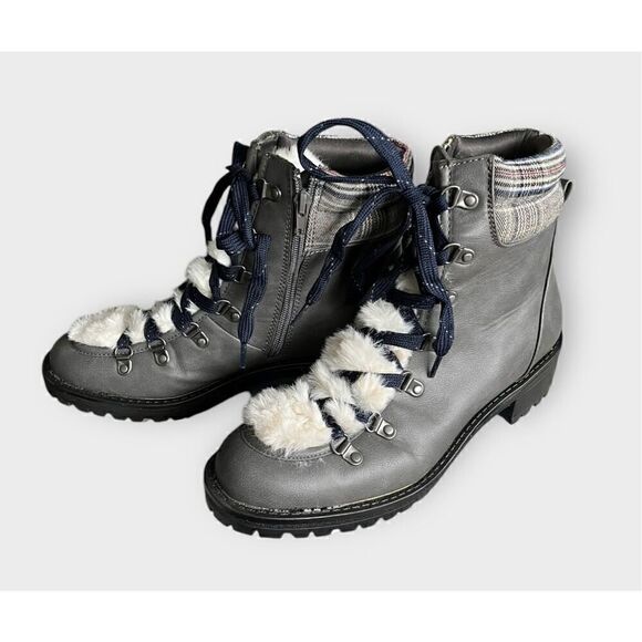 Maurice’s Cassie Gray Faux Fur Trim Knit Collar Hiker Boot Women’s 9.5 - Picture 1 of 9